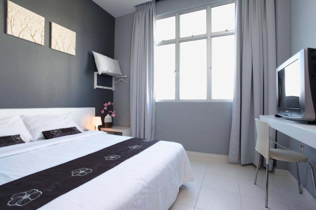 Wan Loong Hotel Pontian Kechil Exterior foto